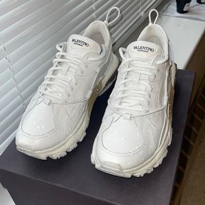 Valentino All White Sneakers
